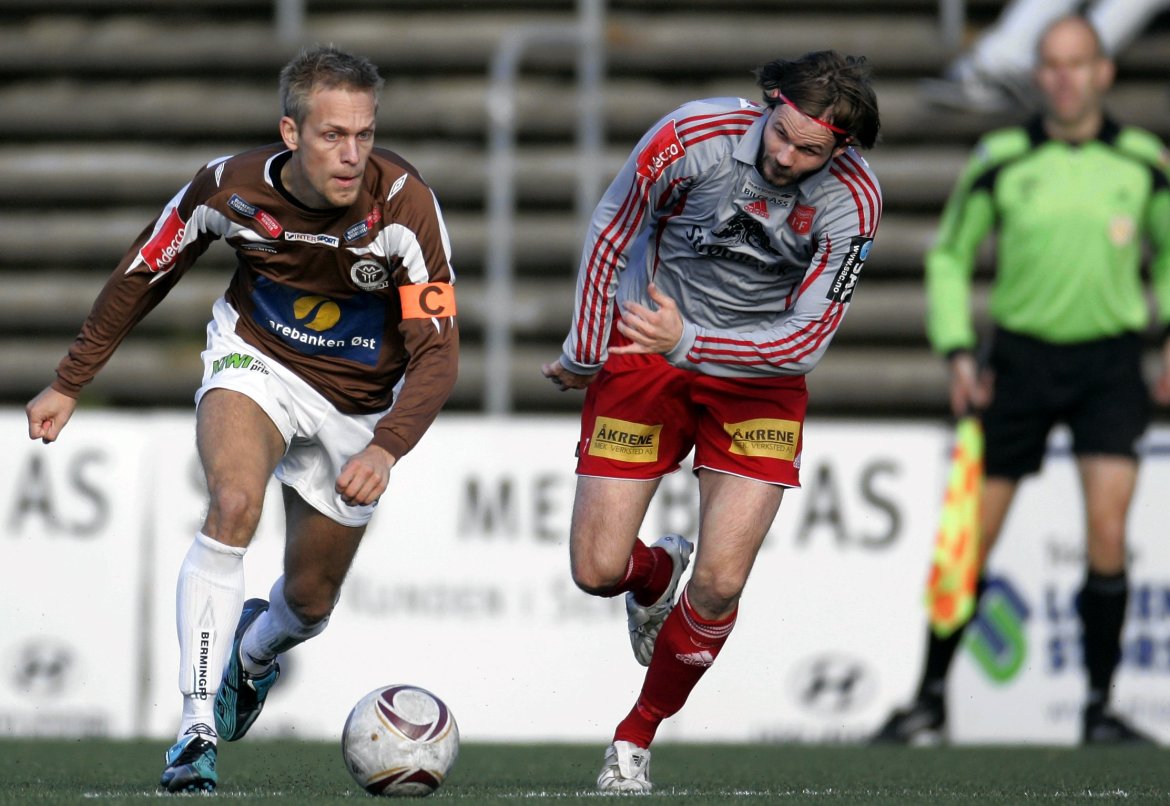 Kaptein Mads Hansen i kamp mot Strømmen i 2010.