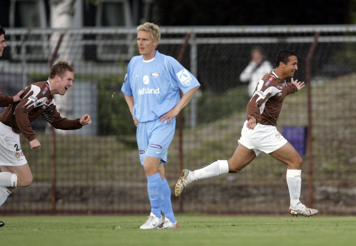 Adrian Paul har nettopp scoret mot Vålerenga.