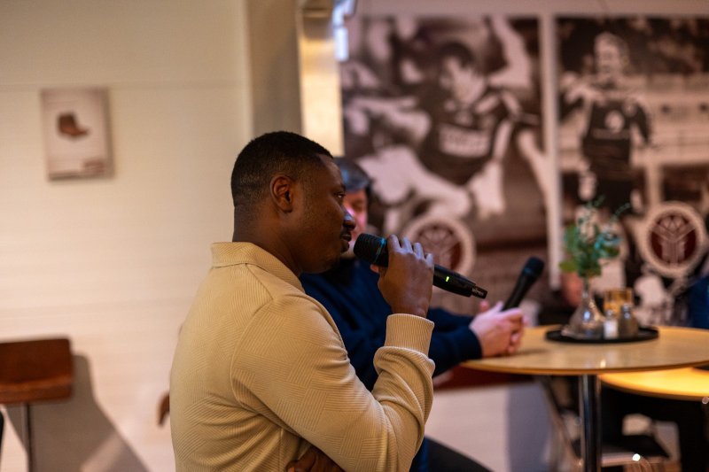 Talsperson for Steadfast, Ateeq Mahmoud, forklarte grundig både om prosessen rundt avtalen med Mjøndalen Toppfotball og bakgrunnen for hvorfor valget falt på akkurat Mjøndalen.